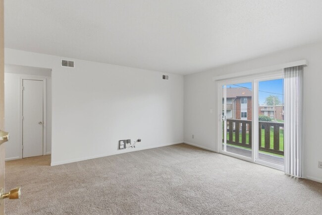Interior Photo - Broadway Apartments