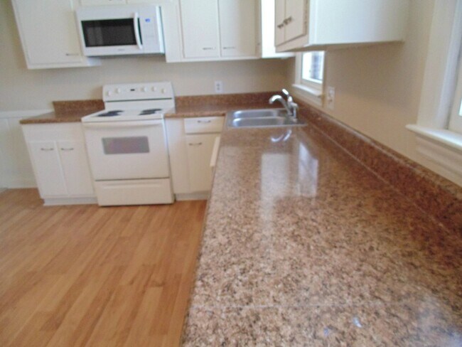 Foto del edificio - Charming 3BR House in Winston Salem