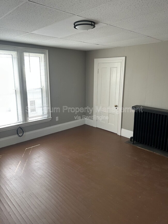 Building Photo - 88 Elm St