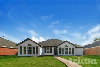 Building Photo - 709 Flagstone Way