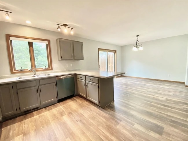Building Photo - 152305 Fiddlehead Ln