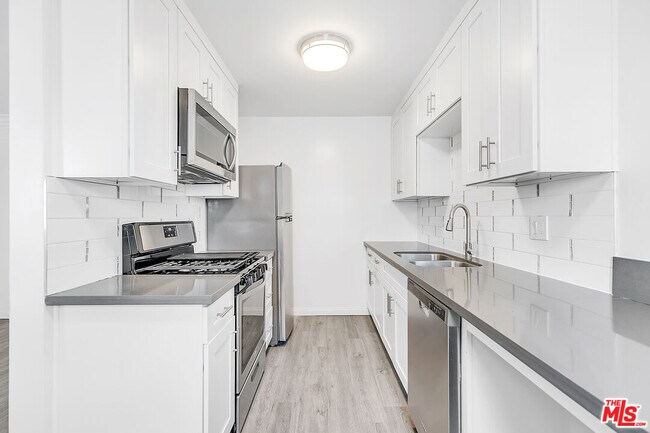 Foto del edificio - 5519 Bonner Ave