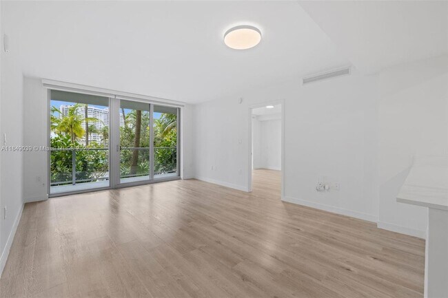 Foto del edificio - 1500 Bay Rd