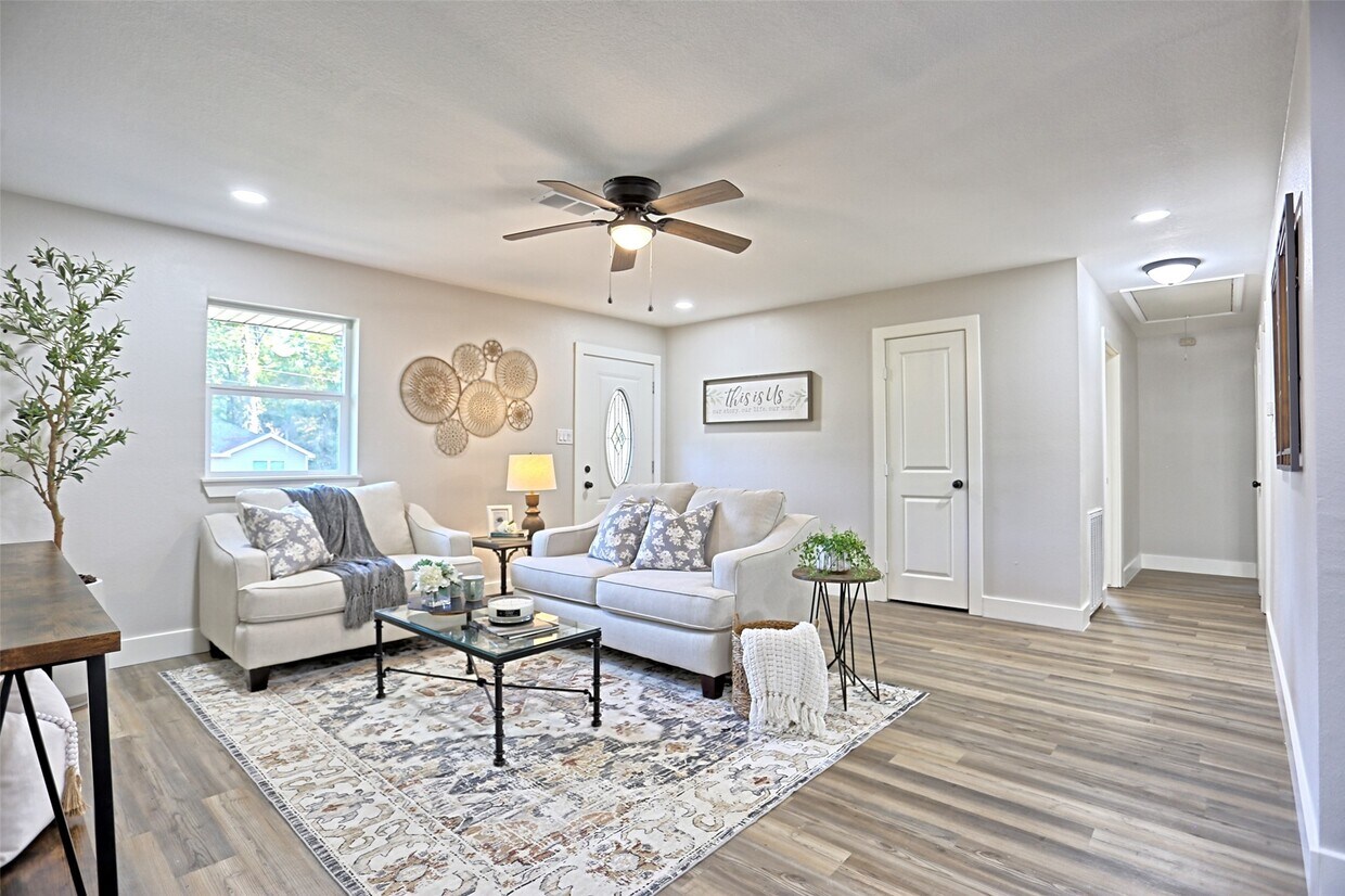 Foto principal - 704 Natchez River Cir