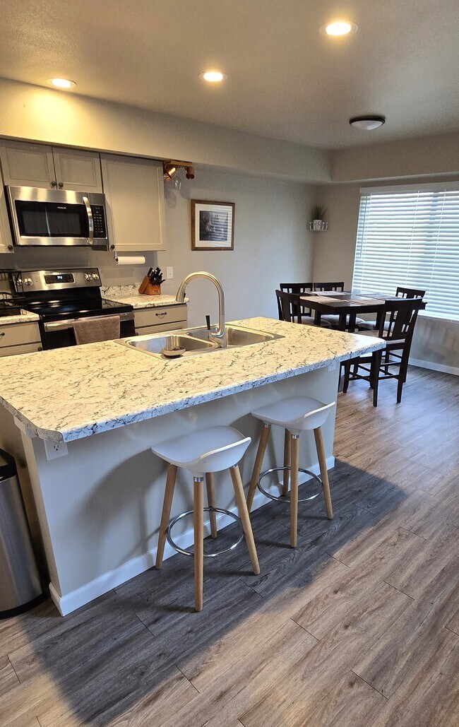 Foto del edificio - 4075 Autumn Heights Dr