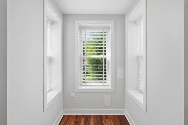 Building Photo - 1513 4th St NW