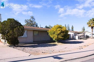 Building Photo - 322 S Allen