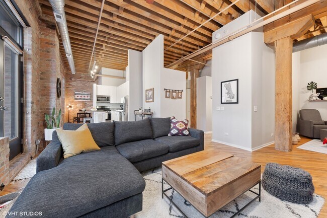 Foto del edificio - 226 N Clinton St