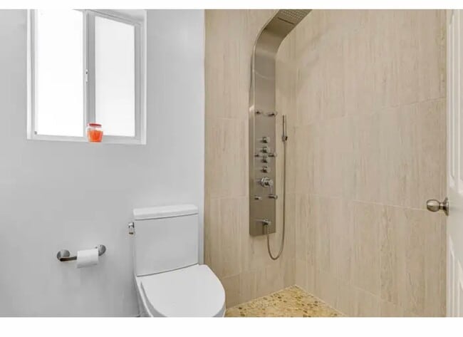 Building Photo - 4213 Landar Dr N