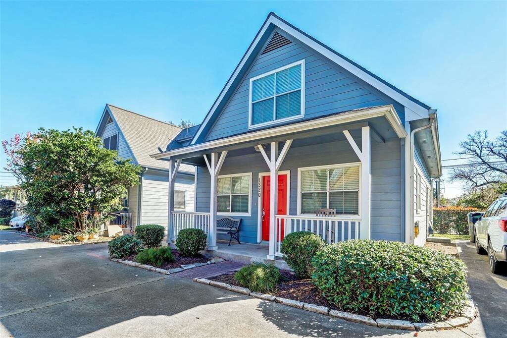 1320 Dennis St, Houston, TX 77004