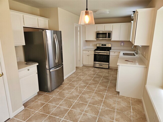 Building Photo - 1426 Cartwright Rd