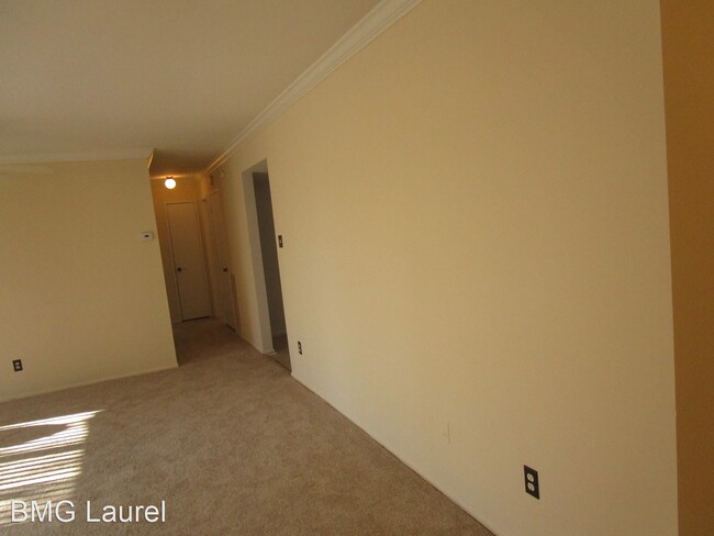 Building Photo - 10251 Prince Pl