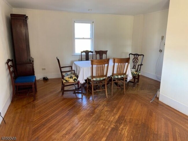 Building Photo - 14 Hoffman Rd