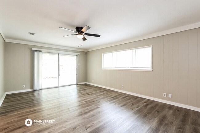 Foto del edificio - 3702 Kirby Dr
