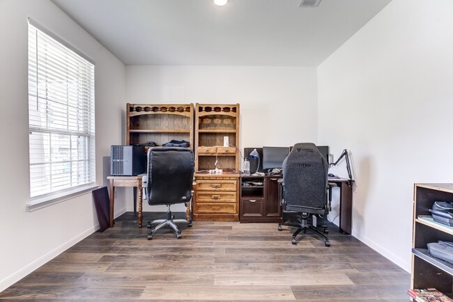 Building Photo - 338 Shady Cedar Hl Ln