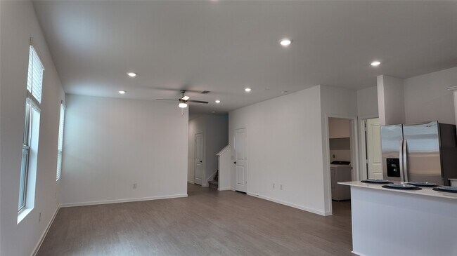 Foto del edificio - 15035 Rustic Moon Rd