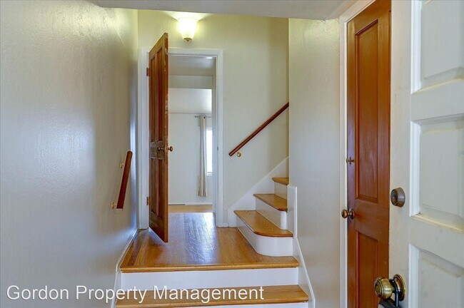 Building Photo - 4 br, 3 bath House - 215 Molimo Drive