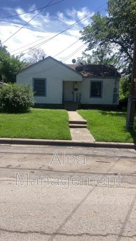 Building Photo - 5234 N Hampshire Blvd