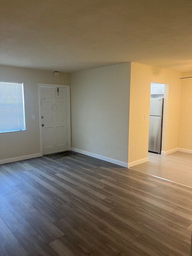 Foto del edificio - 2521 Cleveland St