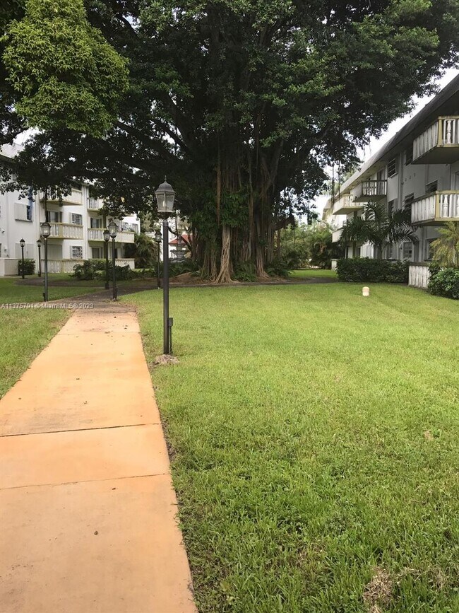 Foto del edificio - 15201 NE 6th Ave