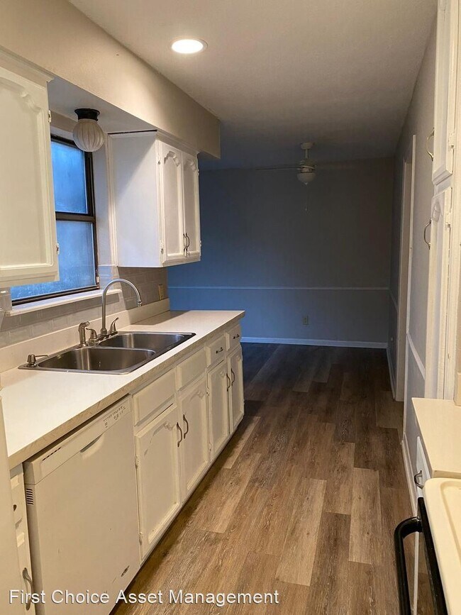 Building Photo - 3 br, 3.5 bath House - 130 Martingale