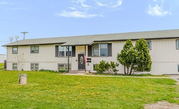 Building Photo - 2406 Hill Ave