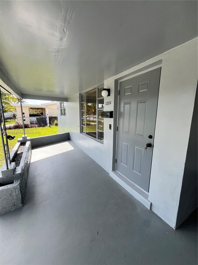 Foto del edificio - 2854 SW 4th Pl