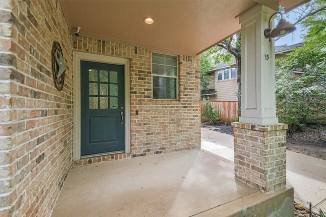 Building Photo - 15 N Flickering Sun Cir