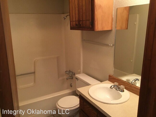 Building Photo - 3 br, 2 bath House - 8518 Justin Place