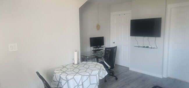 Photo du bâtiment - 125 Essa Rd