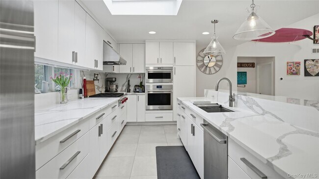 Foto del edificio - 15 Blueberry Ln