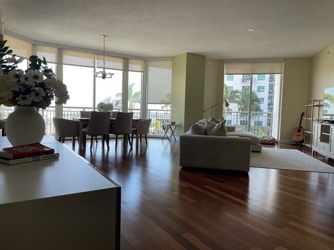Foto del edificio - 450 Knights Run Ave
