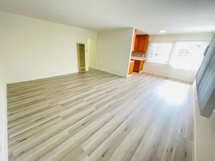 Foto principal - SHERMAN OAKS UNIT WITH A/C