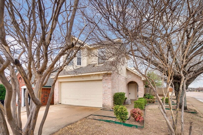 Photo - 902 Astaire Ave House