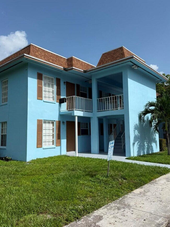 Foto del edificio - 4951 Wedgewood Way