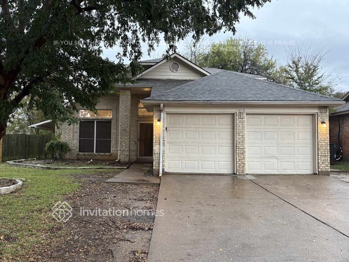 Foto principal - 1010 Silver Spruce Dr