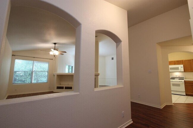 Building Photo - 16710 Shipshaw River Dr
