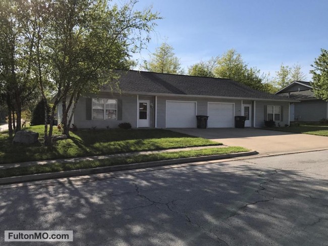 Building Photo - 1009 Boulder Court