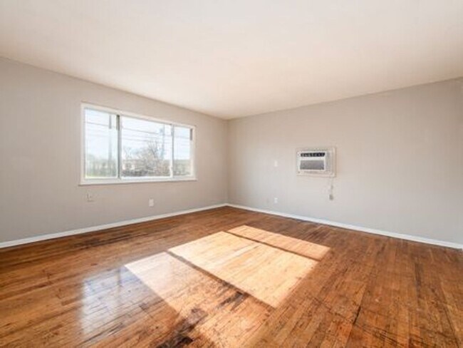 Foto del edificio - 780 Moon Rd