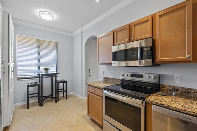 Building Photo - 9715 Acqua Ct
