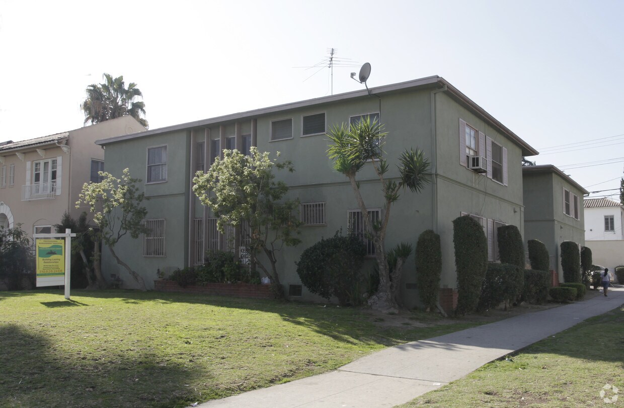 Primary Photo - 3700 1st St