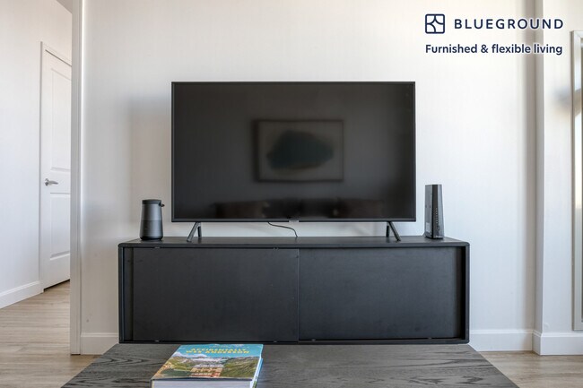 Foto del edificio - 100 Landsdowne St