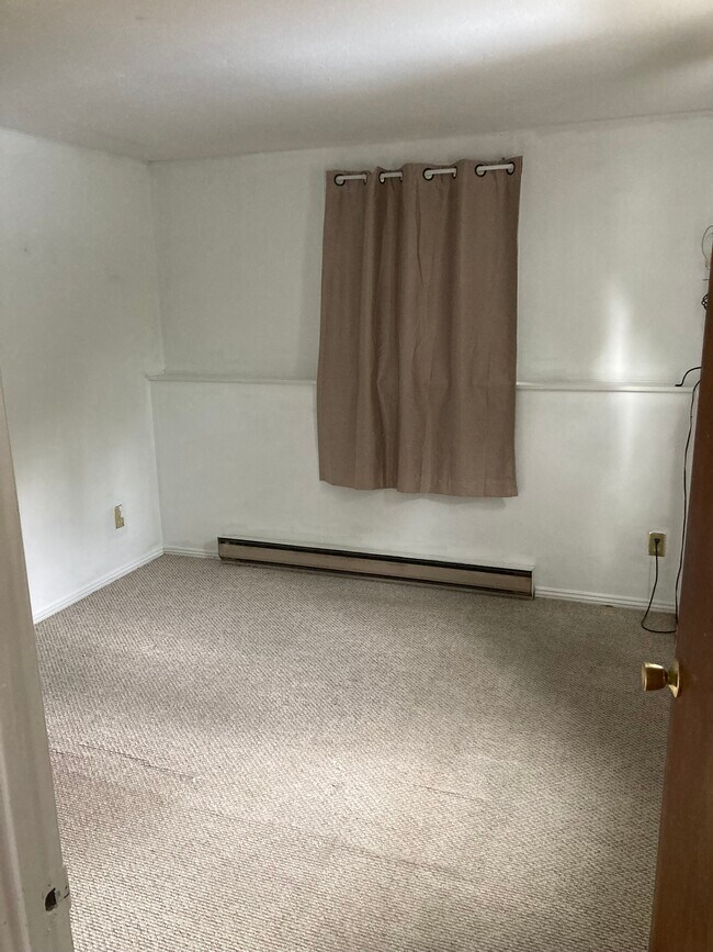 16 Wine Sap Run Unit PH, Bethel, CT 06801 Apartments in Bethel, CT