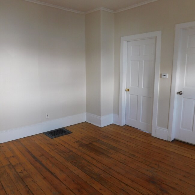 51 Western Ave, Waterville, ME 04901 Room for Rent in Waterville, ME