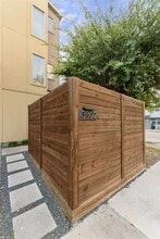 Building Photo - 3802 Lovejoy St