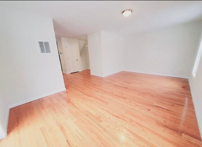 Foto del edificio - 840 Seaview Ave
