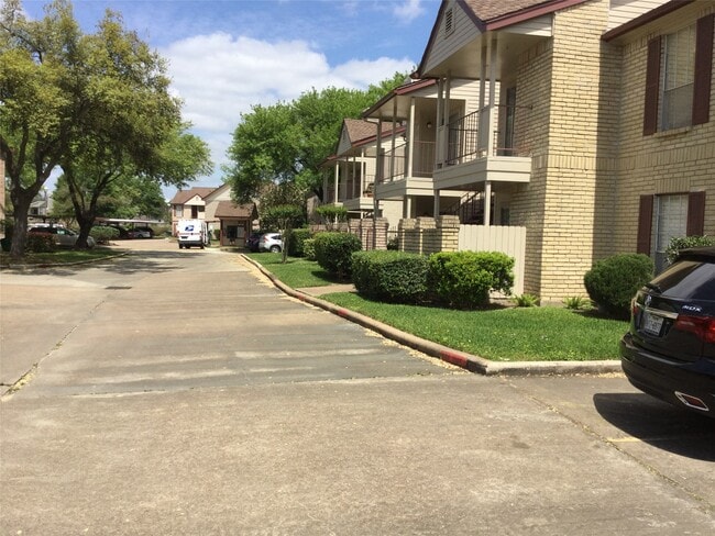 Building Photo - 2120 El Paseo St