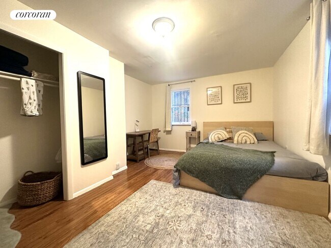 Foto del edificio - 27-17 41st Ave