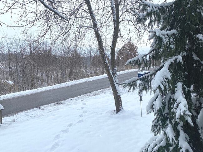 Foto del edificio - 423 Grand Blvd