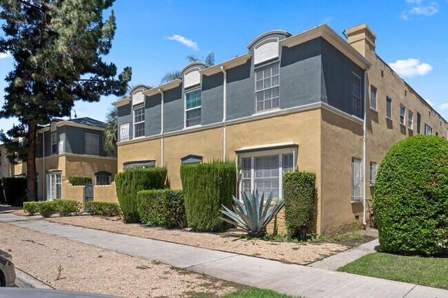 Foto del edificio - 4193 3/4-4194 Leimert Blvd